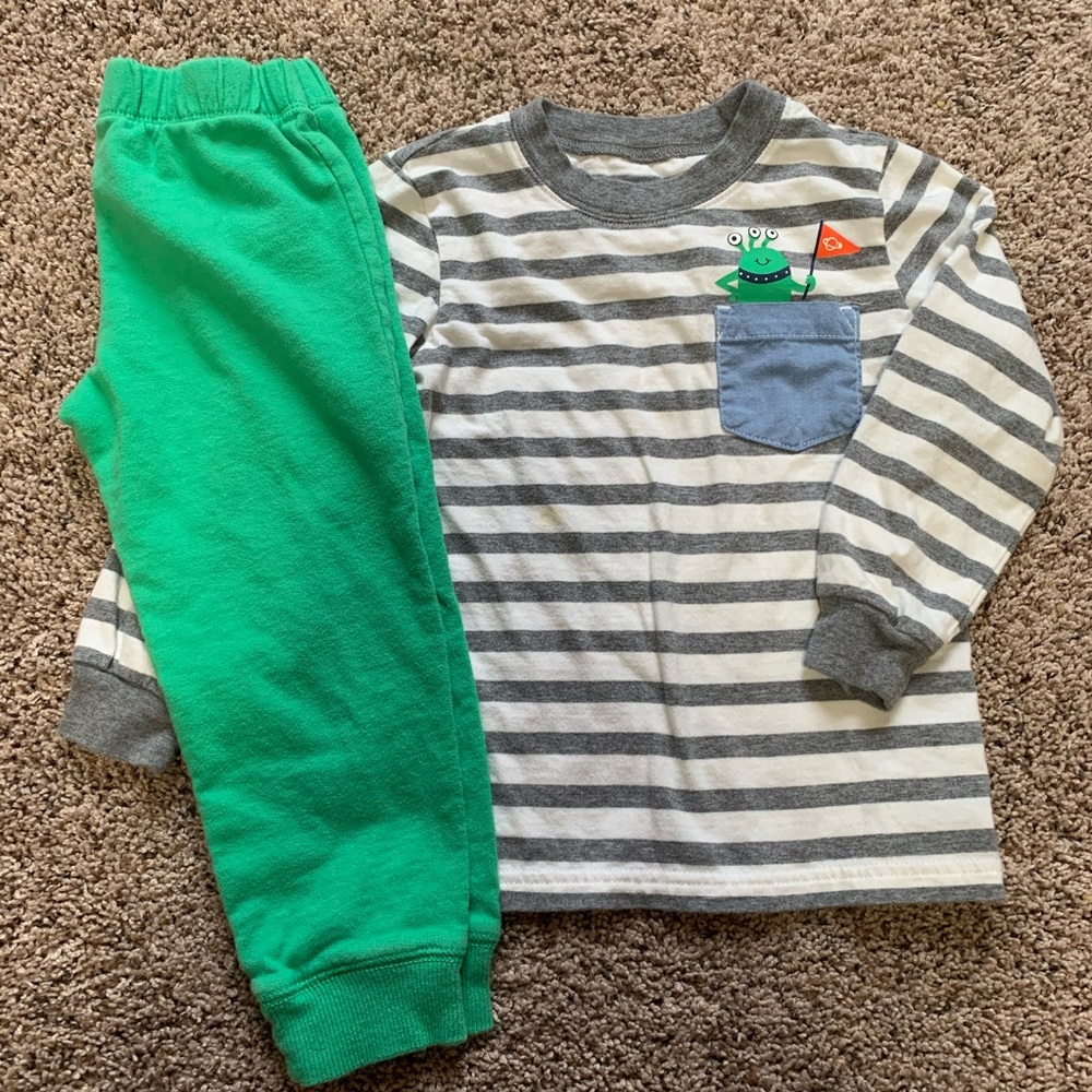 🔴 *5 for $20 Sale* Boys Carters outfit Size 3t